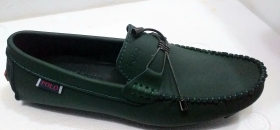 Chaussures mocassins en cuir Profitez de notre remises de 30% sur notre nouvelle collection de moccassins en cuir disponible en couleur noir, blanc, bleu et vert