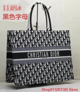 Sac Fourre-Tout Christian Dior  Sac Fourre-Tout Christian Dior 30cm