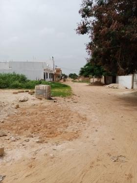 Terrain de 500 mètres carrés à vendre à Mbour Sénégal Terrain de 500 mètres carrés à vendre à Mbour
Quartier: Madinatoul Salam, Keur Cheikh Béthio
En angle de rue 
Type de Papier : délibération
Eau et électricité disponible
Zone calme
Accès facile
Commerces et services à proximité
Aéroport AIBD à 30 minutes
Dakar à 45 minutes
Bon pour projet à usage d’habitation ou d’investissement immobilier
Prix : 16.000.000 de francs CFA soit 24 427 euros
