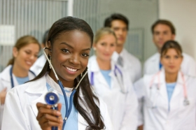   Médecins généralistes, pharmaciens et Infirmiers d’état 

Dans le cadre du démarrage de son programme dénommé: Promotion et Insertion Professionnelle des Jeunes( PIPJ) , l