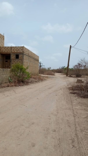 Terrain de 200 mètres carrés à vendre à Saly Sénégal