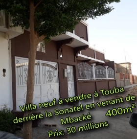 VILLA A VENDRE A TOUBA Villa Neuf à vendre à TOUBA de 400m2, dérrière la Sonatel en venant de Mbacké