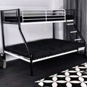  lit superposé en fer Commandez votre lit superposé en fer 3 places très solide
et il sera disponible 24 heures après votre commande. prix 190 000cfa 
Payer à la livraison