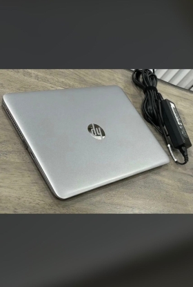 HP EliteBook 840 G3 Notebook PC Processeur Intel Core i5-6300U¹
2,4 GHz, jusqu’à 3 GHz avec la technologie Intel Turbo Boost, 3 Mo de mémoire cache, 2 cœurs

Ram: 8GB
Disq ssd 256GB

Jeu de puces
Intégré au processeur

Intégré
Carte graphique Intel HD 520
Non tactile
Rétroéclairage LED de 35,6 cm (14 po) de diagonale HD Slim eDP SVA Antireflet (1366 x 768)*
Rétroéclairage LED de 35,6 cm (14 po) de diagonale HD Slim eDP SVA Antireflet (1366 x 768) avec caméra*
Rétroéclairage LED de 35,6 cm (14 po) de diagonale FHD Slim eDP SVA Antireflet (1920 x 1080)
Rétroéclairage LED de 35,6 cm (14 po) de diagonale FHD Slim eDP SVA Antireflet (1920 x 1080) avec caméra
Rétroéclairage LED de 35,6 cm (14 po) de diagonale QHD UltraSlim eDP avec PSR UWVA Antireflet (2560 x 1440)
Rétroéclairage LED de 35,6 cm (14 po) de diagonale QHD UltraSlim eDP avec PSR UWVA Antireflet (2560 x 1440) avec caméra
