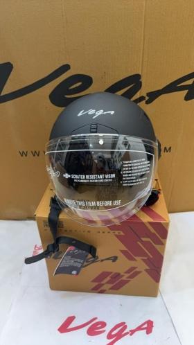 Casque moto Casque  Vega certifié pour votre securite disponible en deux couleurs