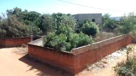 Terrain de 1124 mètres carrés à vendre à Ngaparou Sénégal Terrain entièrement clôturé de 1124 mètres carrés à vendre à Ngaparou 
À côté du résidence Alioune ndiaye
En angle de rue
A 500m de la route goudronnée
Type de Papier: délibération
Quartier calme et résidentiel
Accès facile
Eau et électricité disponibles
Aéroport AIBD à 30 minutes
Dakar à 45 minutes
Bon pour projet à usage d’habitation ou d’investissement immobilier
Prix : 62.000.000 de francs CFA soit 94.656 euros
