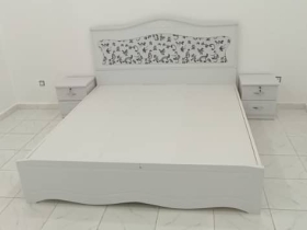Lits simples + 2 chevets Des lits doubles en bois et de couleur blanche disponibles dès maintenant.

Les dimensions 180*200.

Livraison + Montage GRATUIT dans la ville de Dakar.

Contactez nous pour d