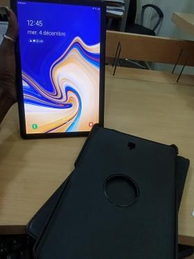 Vente Samsung Galaxy tab s4 seconde main  Je vends ma Galaxy tab S4 qui est en très bon état juste difficile dans le dos et sur l