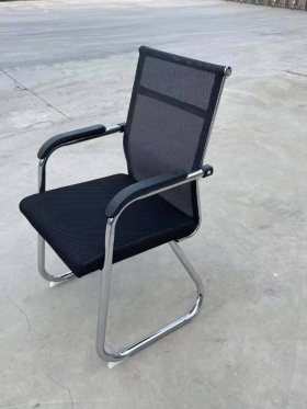 Vos chaises de bureau 75 Des fauteuils et chaise de direction, visiteur et simple disponibles en différents modeles.
Livraison gratuit dans la ville de Dakar.
Veuillez nous contacter pour plus de renseignements.