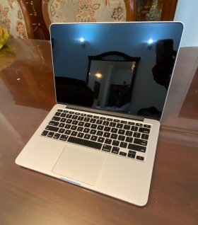 MacBook Pro 2015 retina Je vends MacBook Pro 2015 retina 
256 ssd 
Ram 8go 
Core i5 
Garantie plus facture 
