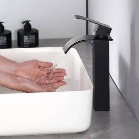 robinet mitigeur pour vase et lavabo facile à installer, disponible en grand et mini format. Ce robinet avec son style donne une belle vue avec la sortie d