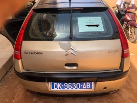 Citroën C4 Citroën C4 climatisé très propre.
Moteur DV4 / essence manuel.
