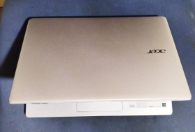 Acer Aspire V5 122p Acer Aspire V5 122p
AMD A6 disk SSD 256Gb RAM 10Gb écran 12,5" tactile clavier rétro éclairé graphique 512 ATI