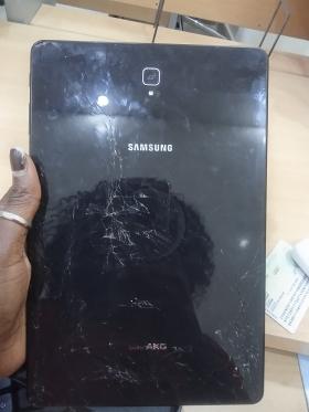 Vente Samsung Galaxy tab s4 seconde main  Je vends ma Galaxy tab S4 qui est en très bon état juste difficile dans le dos et sur l