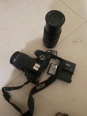 Canon 2000D avec 18-55mm et 55-250mm  Je vends un Canon 2000D avec deux objectifs 18-55mm et 55-250mm et deux batteries chargeur presque neuf contactez moi