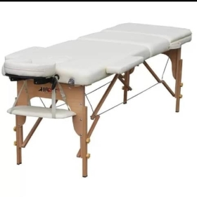 Table massage professionel Table massage professional disponible neuf dans sa boite livraison et installation possible et gratuite paiment à la reception 
Table de massage tres solide peut prendre juska 15Okg 
