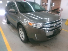 Ford Edge 2013 Ford Edge 2013 4 cylindres automatique essence ecobost 76.000miles (123.000km). Prix : 12,5 millions