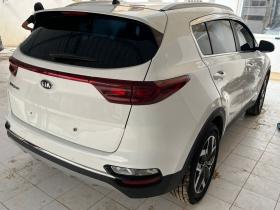 KiA: Sportage Année 2019 KiA: Sportage Année 2019

Essence :Automatique kilométrage :86.000km: 4 Cylindres   5 places commande et appel phone car au volant,interieur cuir  noir,écran tactile, système audio sonic, usb câble, caméra de recul,carrosserie venant déjà dédouané,  excellent moteur 
