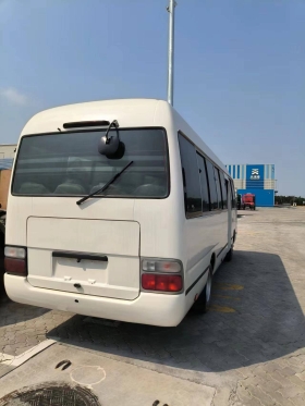 LOCATION DE BUS TOYOTA COASTER  INTÉRESSÉ, VEUILLEZ NOUS CONTACTER AU : 
FICHE TECHNIQUE 
- Toyota coaster 27 places chauffeur compris,
- Diesel, climatisé année 2019,
- carburant et péage à lacharge du client, 
PRIX : 120 000 Fcfa / jour,
N