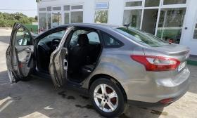 À vendre Ford Focus 2013 essence  Je vends une Ford focus essence automatique 2013. 
Une voiture bien entretenue, très économique, vitres électriques, radio FM, climatisée.