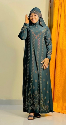 Abaya de classe disponible  Abaya de classe 