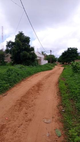 Terrain de 600 mètres carrés à vendre à la Somone Sénégal Terrain de 600 mètres carrés à vendre à la Somone
Quartier résidentiel
Type de papier: délibération
Eau et électricité disponibles
Zone très prisée par la diaspora et les étrangers résidents
Aéroport AIBD à 30 minutes
Dakar à 45 minutes
Bon pour projet à usage d’habitation ou d’investissement immobilier
Prix: 40 000 000 de francs CFA soit 61 068 euros

