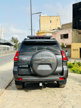 Toyota Prado 2018 VENANT *VENTE MOU GAW!!*
TOYOTA PRADO 2018 VENANT
*Année : 2018/ automatique Diesel/ 4 cylindres/ 72.000 km/ moteur D4D/ Full option: intérieur en cuir grand écran caméra de recule Bluetooth téléphonique,Aux,USB, commande au volant, jantes allus,7places très bon état propre et déjà dédouanée*
*- PriX Kheweul: 38.000.000 FCFA*
*- Contact APPEL OU WHATSAPP:
78 271 82 78
*- Visible a La Medina*