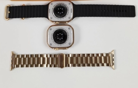 Smartwatch Ultra Gold Edition deux bracelets 