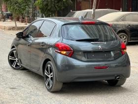 Peugeot 208 Année 2018 Peugeot 208 Année 2018

Automatique Diesel
Intérieur cuir 
grand écran 
Radar de recul 
Full options
Toit panoramique 

Prix 7.000.000f cfa