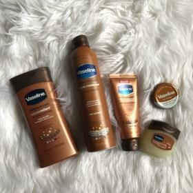 Gamme complète Vaseline Cocoa  Gamme complète Vaseline Cocoa Glow pour une peau rayonnante, nourrie et hydratée