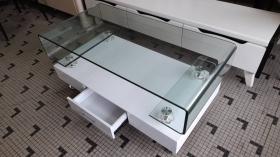 Tables basses de QUALITE hk Superbe Tables basses neuves et importées à partir de 100000f, disponibles à Inov Meuble
 Possibilités de Livraison
Veuillez-nous contactez pour en savoir plus