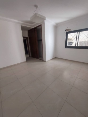 Appartement F4 à vendre Mermoz Dakar Sénégal  Bel appartement à vendre à Mermoz superficie 126 mètre carré prix 110 millions 3 chambres salon 3 salle de bain cuisine balcon ascenseur n