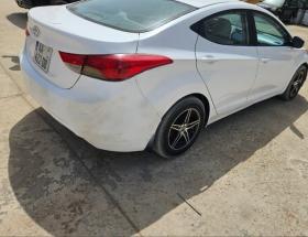 Hyundai Elantra 2012