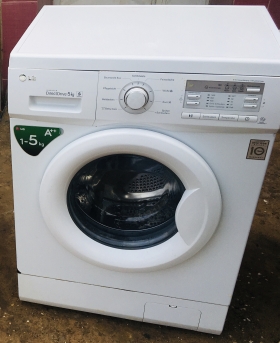 Machine à laver 5kg de marque LG à bas prix  Darou Rahmane Trading vous propose une machine à laver 5kg de marque LG venant de Londres en très bon état et avec garantie 