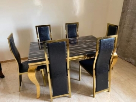 Tables à manger en marbre de 6 places Des tables a manger en marbre de 6places disponibles en differentes couleurs.
Livraison gratuite dans la ville de Dakar.
Veuillez nous contactez pour plus d
