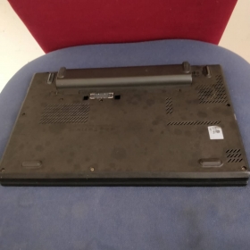 Lenovo ThinkPad X250 Lenovo X250
Core i5 5th generation disk 256SSD RAM 8Gb clavier retro éclairé écran 12,5" tactile