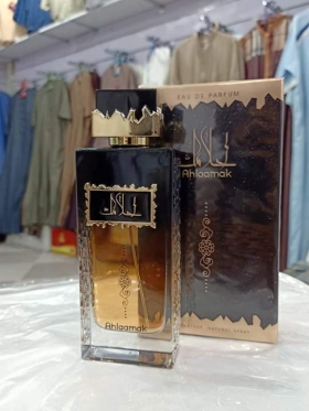 Parfum Ahlaamak pour homme Parfum Ahlaamak parfum oriental à base de Oud pour homme.Réservez dès maintenant.