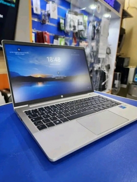 HP Élitebook 840 g5 i7 Hp Élitebook 840 g5 core i7 de 8em génération ram 16go disque ssd 256go écran 14pouces full HD clavier rétro-éclairé avec empreinte digitale et reconnaissance facile .Facture plus garantie 6mois. Livraison 2000