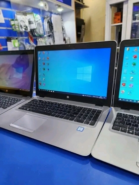 HP laptop 15 11th Iris xe  Hp laptop core i5 de 11em génération disque ssd 256go ram 8go écran 15pouces full hd. Carte graphique iris Xe. Facture plus garantie 6mois. Livraison 2,000