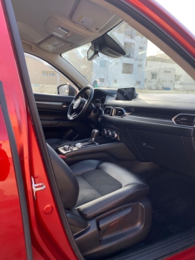 toyota Highlander ANNÉE 2018 Toyota Highlander ANNÉE 2018
essence automatique 
intérieur cuir 
grand écran tactile 
7places
caméra de recul radar 
let