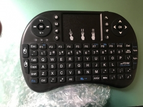 Mini clavier portatif pour PC, Tablette, Xbox Mini clavier portatif pour Pc, Tablette, Xbox ... avec souris intégrée.