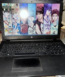 HP Laptop 15-b51xx en Excellent État - 1 To de Stockage et 4 Go de RAM