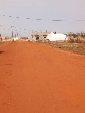Vente de terrain Des terrains de 150 m2 viabilisés situés à Sangalkam à la cité Yacine Ndiaye
Papier : titre foncier individuel
Vente devant notaire
Prix : 15 millions négociable
