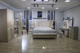 Chambre à coucher vp Chambre à coucher 8 pièces disponible a un prix promotionnel.

Livraison possible.

Montage gratuit dans Dakar.