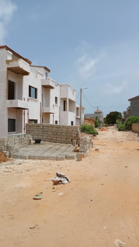 Terrain de 280 mètres carrés à vendre à Saly Sénégal