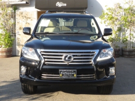 2013 Lexus LX 570 For Sale neatly used 2013 Lexus LX 570,with at a very good price. no engine fault and no accidents record. 