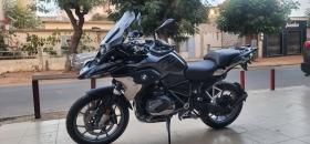 BMW GS 1250cc Triple Black 2022 Marque : BMW
Modèle : GS Triple Black
Cylindrée : 1250cc
Année : 2022
Kilométrage : 17 000 kilomètres