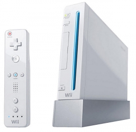  Wii flashee avec 2 wiimotes et 2 nunsocks