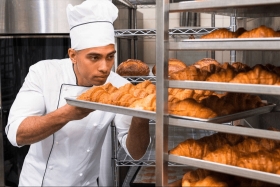  pâtissier Profile : pâtissier
Adresse: Maristes 
Destination: boulangerie 
Horaire: 08h20h
Salaire: 80000fcfa
Repos : dimanche