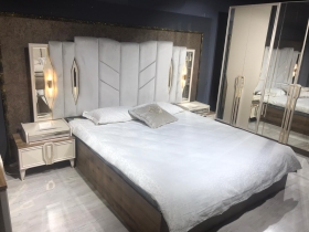 Chambre à coucher Turque 45k Chic chambres à coucher modèle turque neuves et importées, matériels solides et durables à partir de 1.300.000f, disponible chez Inov Meuble.
Livraison et montage gratuit dans la ville de Dakar .
N